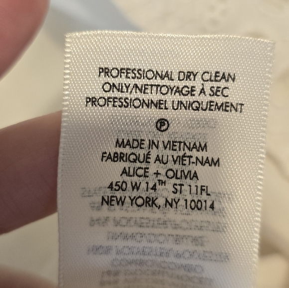 Alice + Olivia Paulina Eyelet Romper Size 4 - Picture 7 of 7